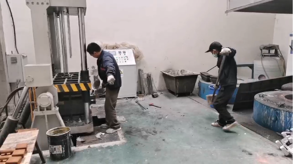 蓝天精密铸造生产车间实拍(1)